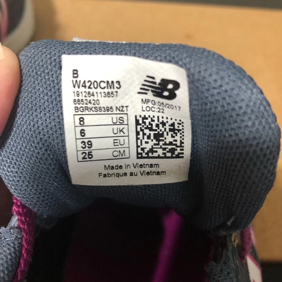 New Balance Comfort 420 Response 1.0 Grey Maroon Laces 8  Perforations Athletic - Picture 13 of 14